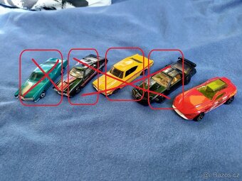 Hot Wheels - 12