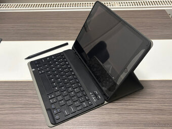 iPad 8. generace (A2270) 32 GB Wi-Fi – s klávesnicí, perem a - 12