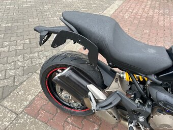Ducati Monster 821 2015 - 12