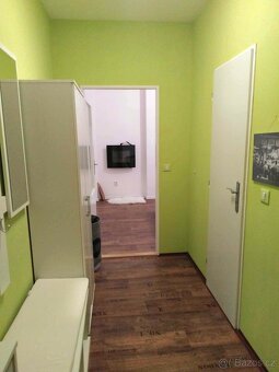 Slunný byt 2+1 v OV - 12