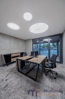 Prodej administrativní budovy 243 m2 pozemek 1.062 m2 - 12