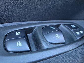 Renault Kadjar 1,2/96kW/ 1.Majitel/ČR - 12