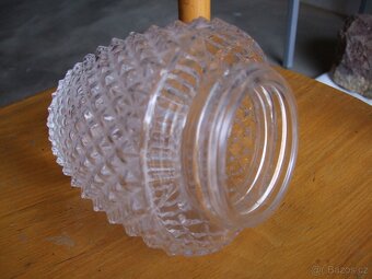 SKLENĚNÁ STÍNIDLA - 12