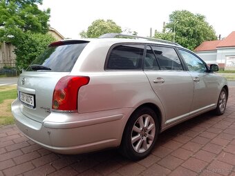 Toyota Avensis - 12