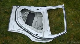 Mercedes GLA EQA H247 H243 A247 W247 2019- zadní pravé dveře - 12