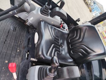 Bagr Kubota, 1600kg. Rok 2015. Rozsirovaci. - 12