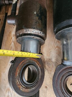 Hydraulické čerpadlo + pístnice - 12