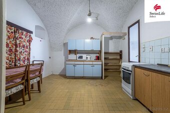 Prodej rodinného domu 740 m2 Husovo náměstí, Nové Město nad  - 12