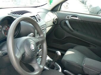 Alfa Romeo 147 1.6 77 kW ECO - 12