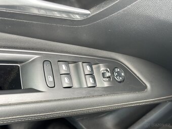 Peugeot 3008 1,5 BLUE HDI 96kw - 12
