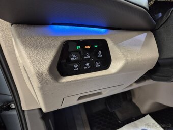Volkswagen Multivan 1,4 TSI eHYBRID DPH - 12