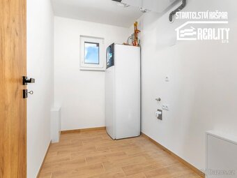 Rodinný dům 4+kk, Holešovice u Chroustovic - 12