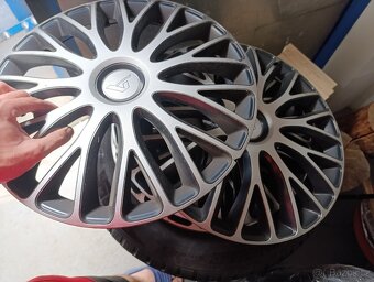 Zimní kola Ford 205/55 R16 - 12