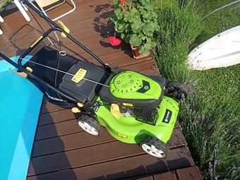 Sekačka motorová Fieldmann levně - 12