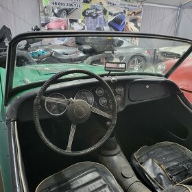 triumph tr3 - 12