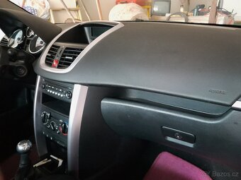 Peugeot 207 cc - 12