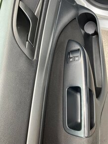 Prodám Škoda Octavia 1.6 MPi - 12