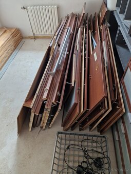 Šatníkova sestava na míru - 12