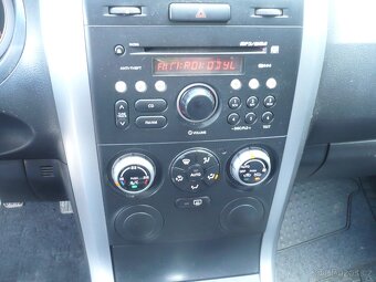 Suzuki  Grand Vitara  1.6 i - 12