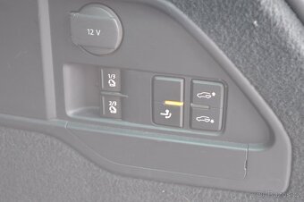 Volkswagen Touareg 3.0TDI ,NAVI ,tažné na 3,5 tuny - 12