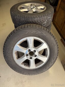 Sada Volvo s pneu Nokian 215/65 R16 - 12
