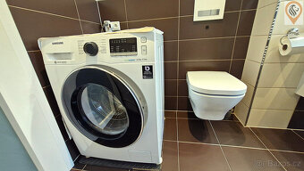 Byt 2+KK, prvotřídní vybavení kuchyně a koupelny, nízké nákl - 12