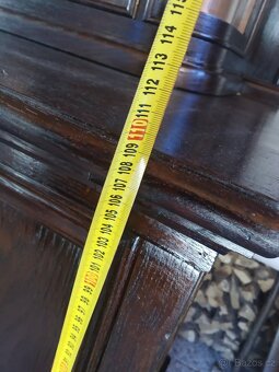 Starožitná komoda-bufet. - 12