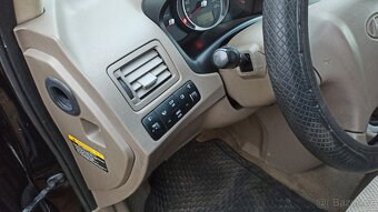 HYUNDAI TUCSON - 12