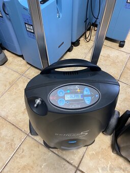 Kyslíkový koncentrátor CAIRE ECLIPSE 5 - až 9l / 1 minuta - 12