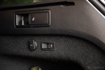 VW Passat Variant 2.0 TDI - 110KW - DSG - 12