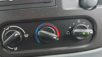 Ford Transit l3h3 4x4, šest míst - 12