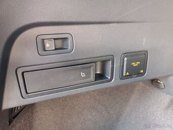VW Tiguan Allspace Highline 4Motion 2.0TDI 110kW DSG R-Line - 12
