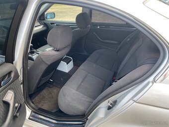 BMW 320i (E46) Sedan 2001 - 12