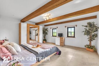 Prodej dvou rodinných domů 336 m2 a 160 m2 s pozemkem 8014 m - 12
