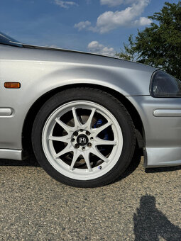 Honda Civic 6g - 12