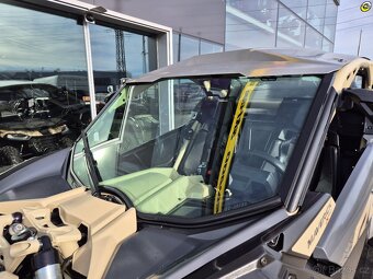 CAN-AM Maverick X3 X RC Turbo RR - 12