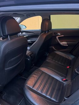 Opel INSIGNIA SPORTS TOURER - 12