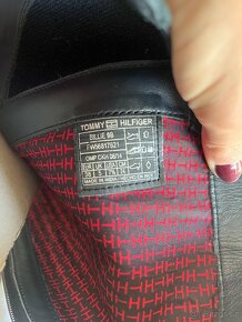 Černé kožené suede kozačky Tommy Hilfiger - 12
