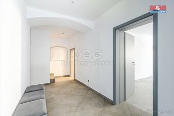 Prodej rodinného domu, 640 m², Vrutice - 12