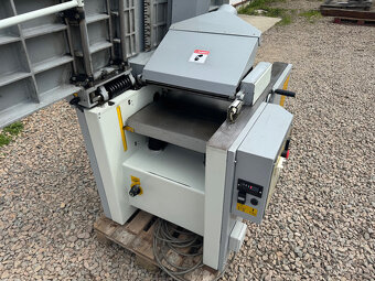 Srovnávačka s protahem SICAR C 2500 - 12