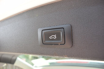 Audi Q5 2.0 TFSI S-Line Quattro MANUÁL TAŽNÉ Bi-Xenony záruk - 12