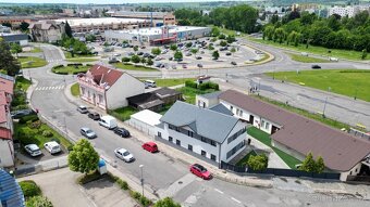 Prodám rodinný dům v Jičíně  2x 4+kk - 12
