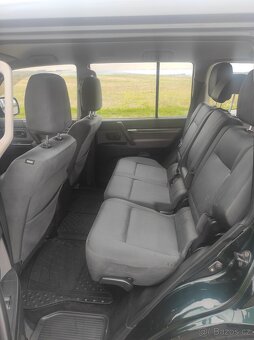 Mitsubishi Pajero 3,2 Di-d  147kw - 12