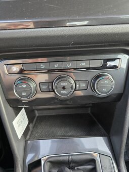 Volkswagen Tiguan, 2.0 TDI 110 Kw 4MOTION TOP STAV - 12
