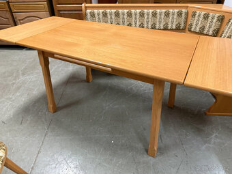 Dubová rohová lavice ,rozkládací stůl a tři židle - 12