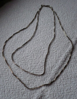 Dvojitý řetízek stříbrné barvy - 12