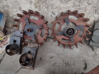MF 70 - 12