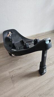 Cybex Cloud Z + otočna zakladna Base Z - 12