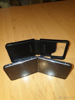 Samsung Galaxy Z FLIP 4 - 12