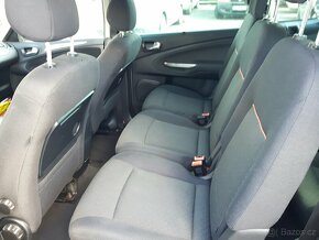 Ford S-MAX 2.0i 107Kw Titanium ,odp. DPH, 7 míst - 12
